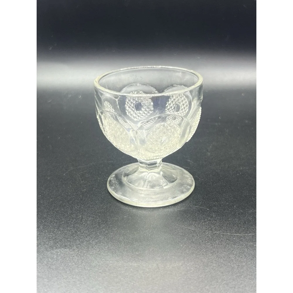 ANTIQUE US GLASS LEAF & DART CLEAR PRESSED GLASS OPEN PEDESTAL‎ SALT NUT DISH
